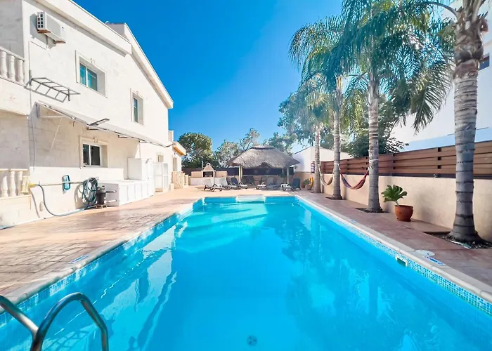 Fame Villa With Private Pool And Gazebo