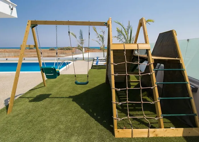 Villa Lynn Boutique Beachfront